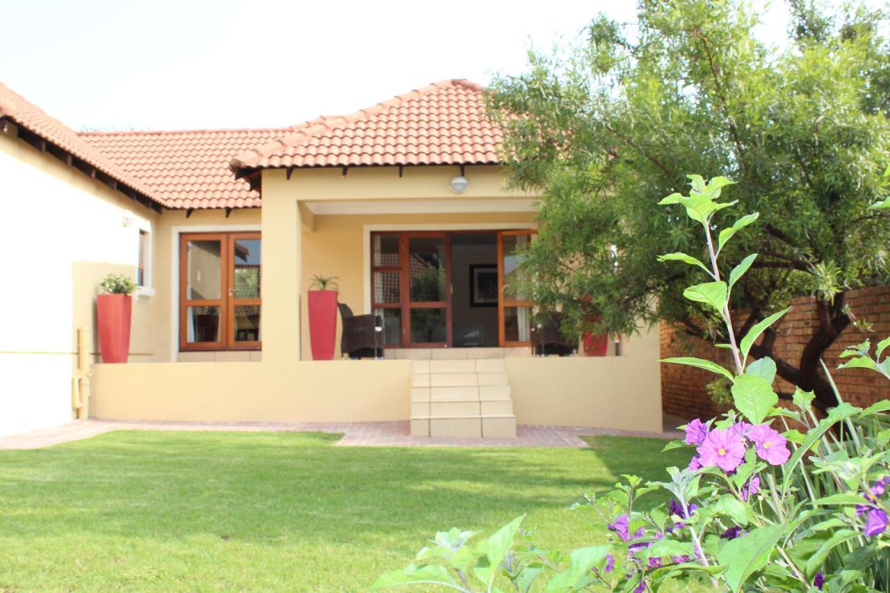 Topaz Cove Luxury Villas Идънвейл Екстериор снимка